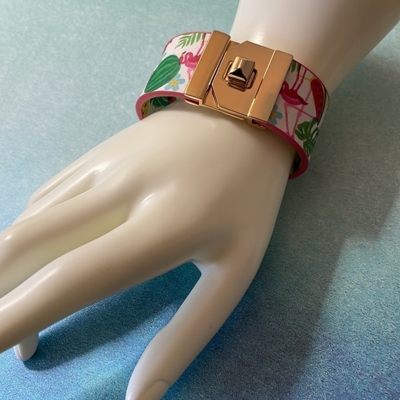 Tropical Flamingo Gold Clasp Bracelet - Picture 9 of 17